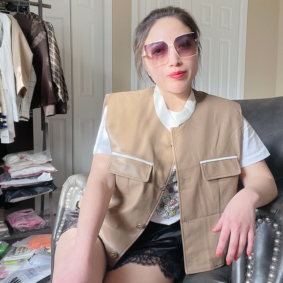 NEW leather vest - Picture 7 of 7